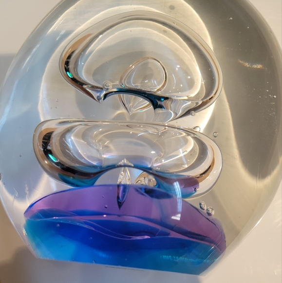 Large Art Glass Paperweight - Picture 2 of 8
